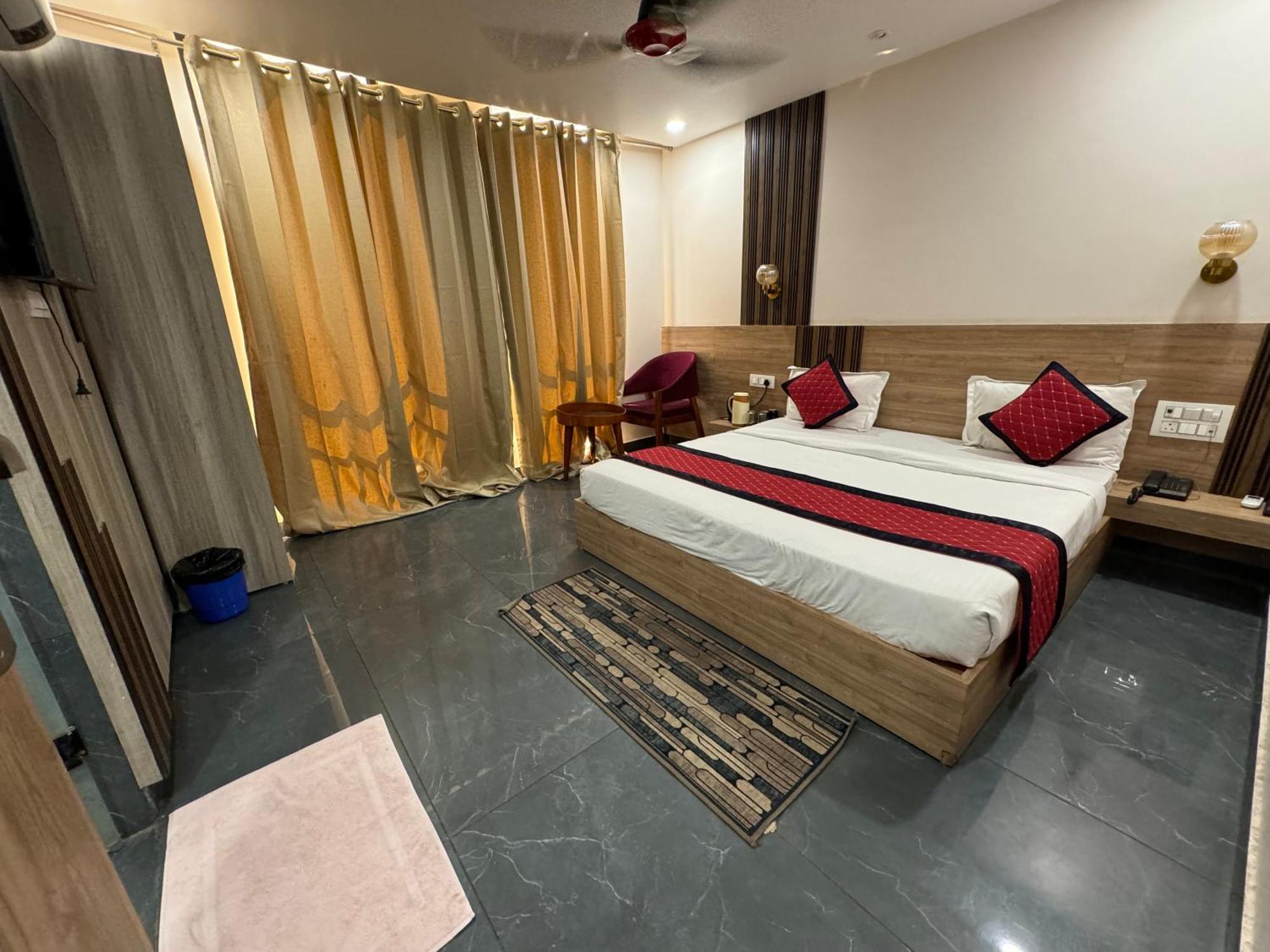 Namay Inn By T And M Hotels Haridwar Bagian luar foto