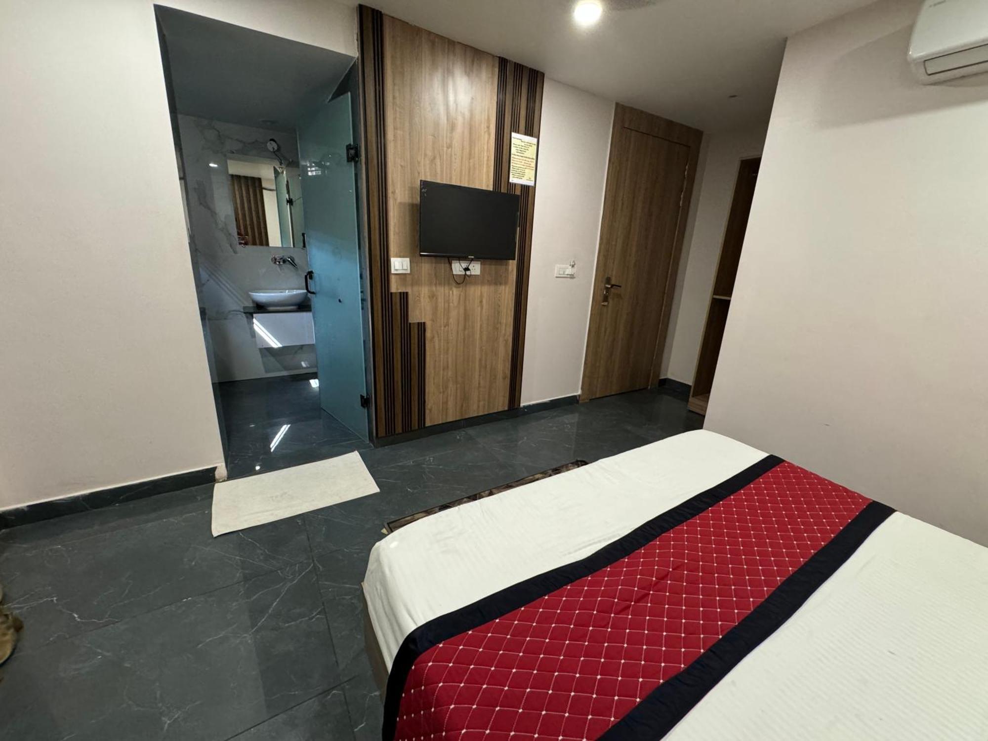 Namay Inn By T And M Hotels Haridwar Bagian luar foto