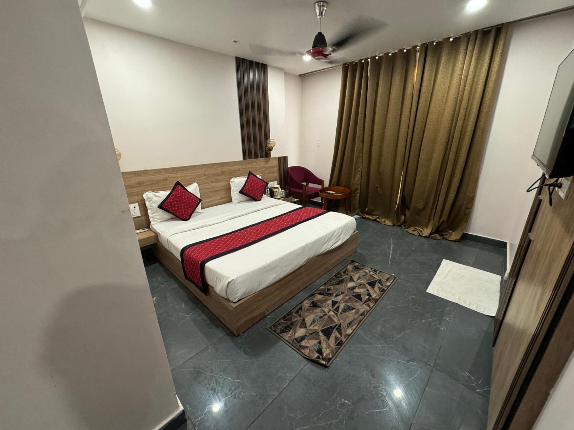 Namay Inn By T And M Hotels Haridwar Bagian luar foto